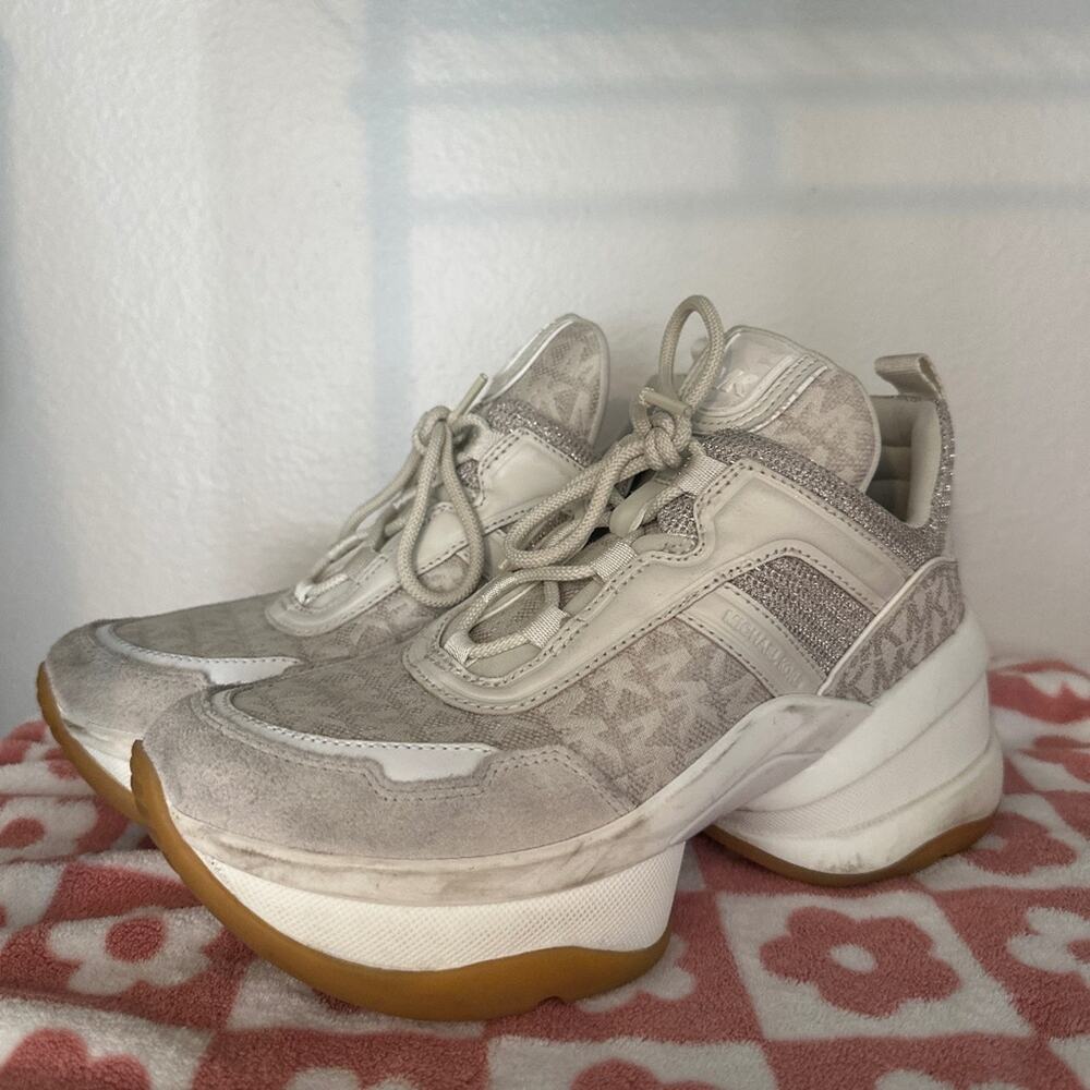 Michael Kors Olympia Chunky Logo Sneakers – Taupe/White + Gum Sole  Size 7.8